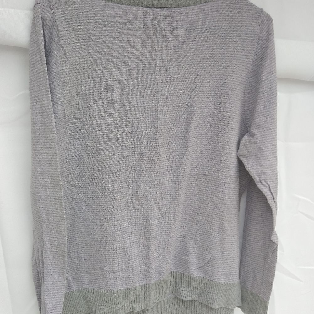 Sweater - Picture 2 of 4